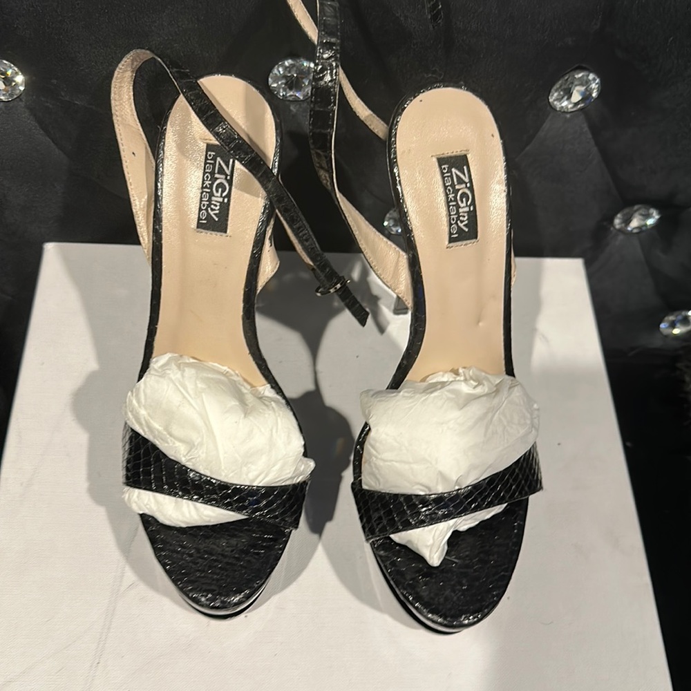 ZigiNy Snake skin platform sandals